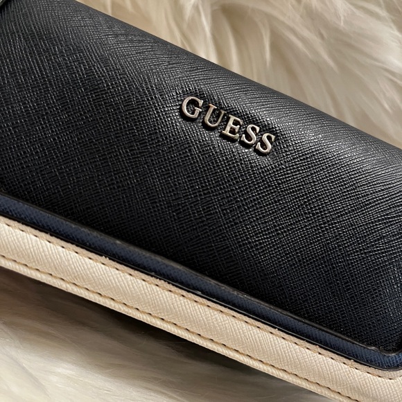 Guess Blue & White Wallet - Picture 2 of 10